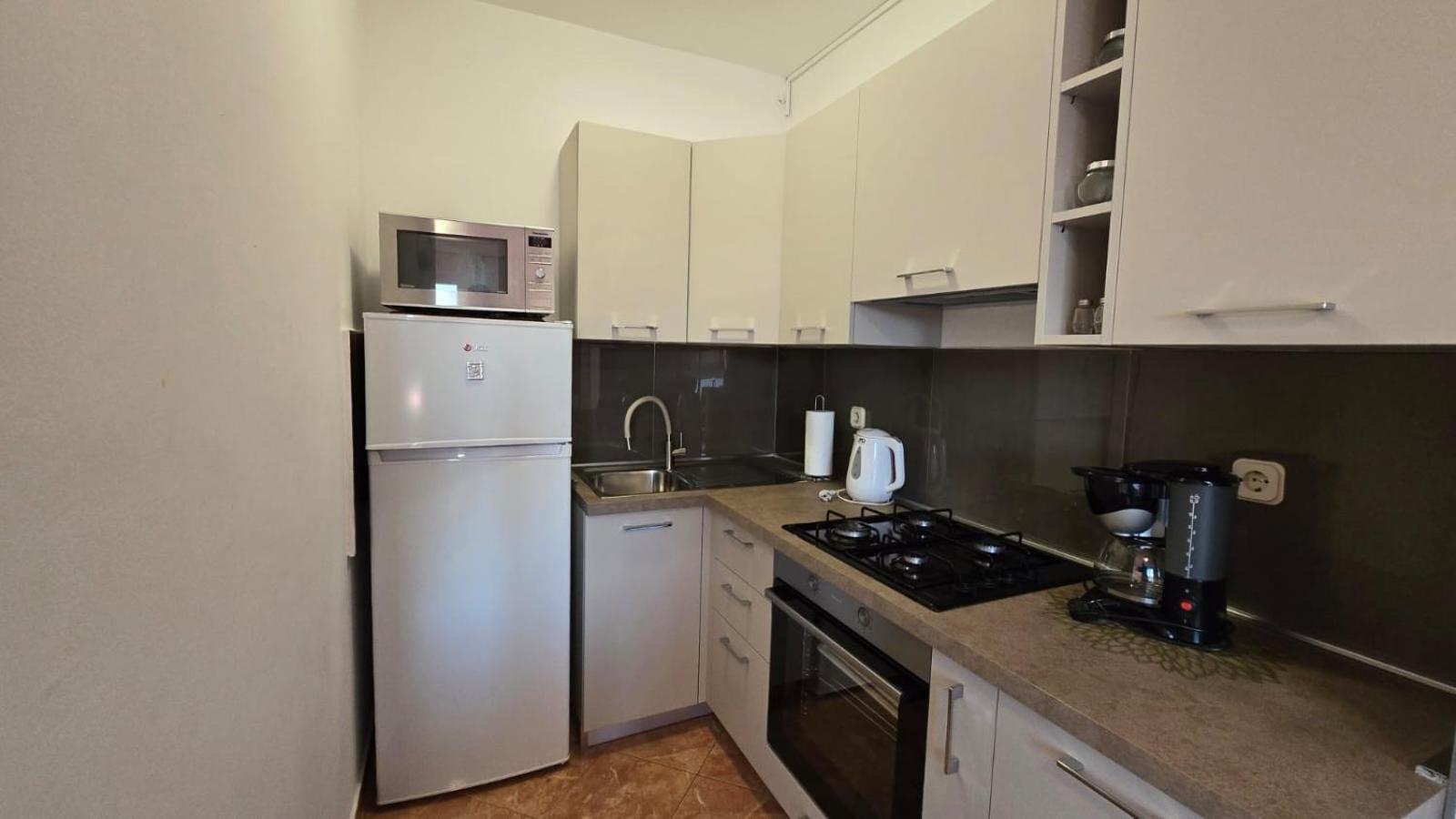 Studio Apartment Ljubica For 2 Persons 150M From The Beach 波雷奇 外观 照片