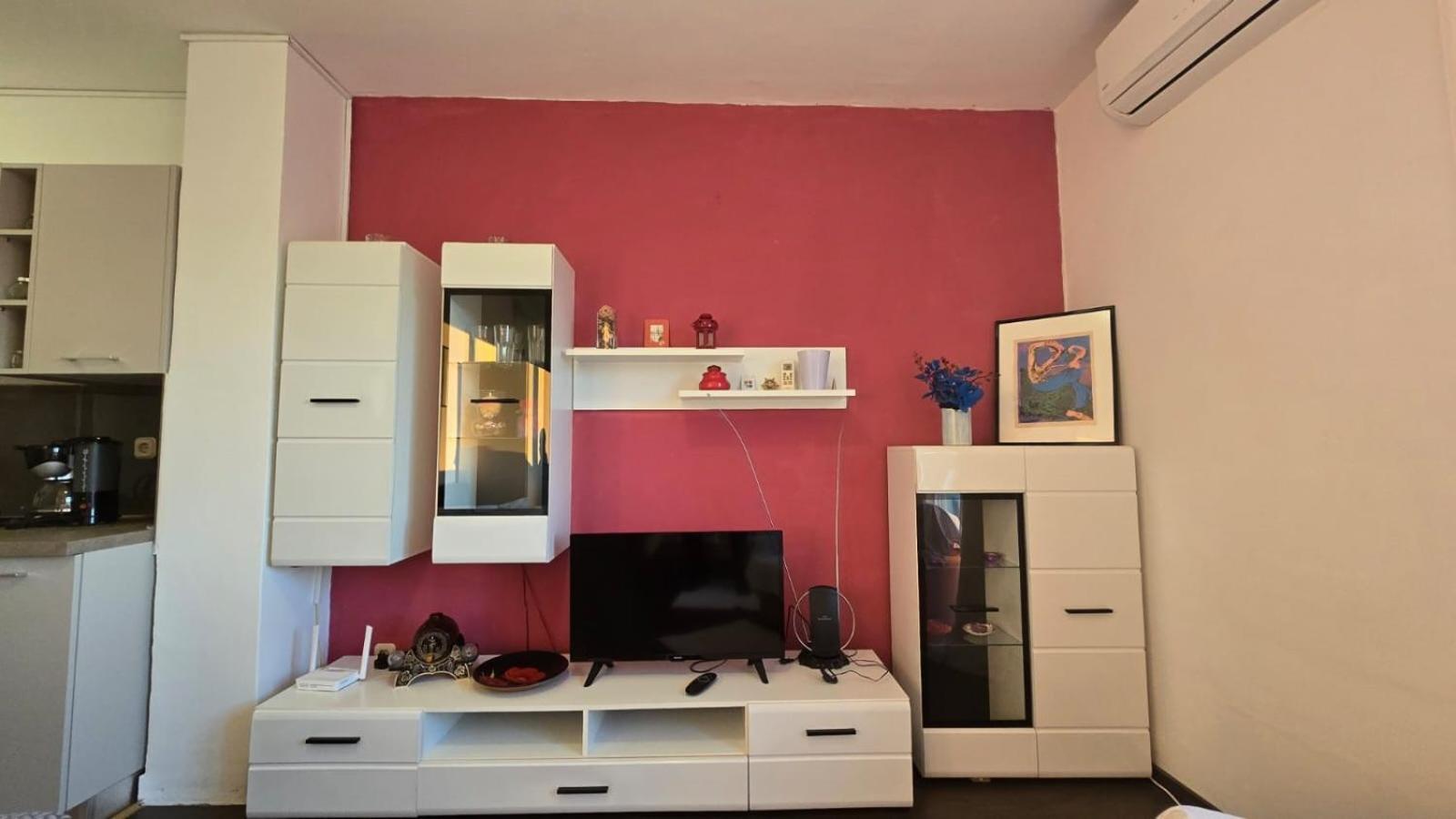 Studio Apartment Ljubica For 2 Persons 150M From The Beach 波雷奇 外观 照片